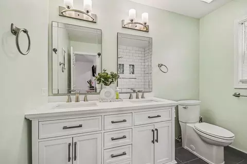 Bath - 2004 Primrose Dr, Plainfield, IL 60586 photo 2 of 3