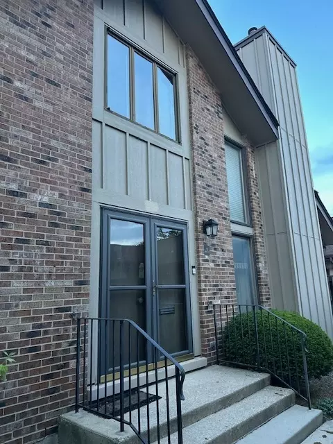 Exterior - 12 Kent Ct, Willowbrook, IL 60527 photo 2 of 2