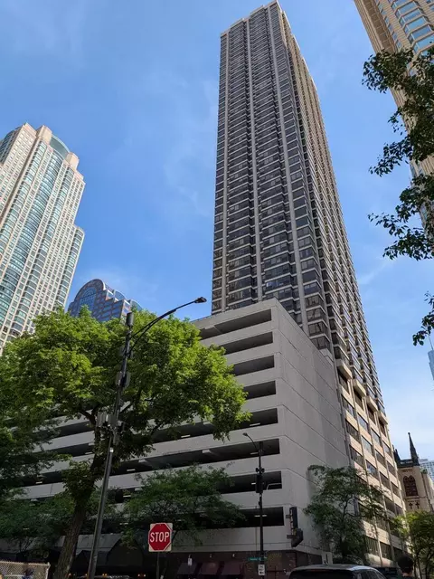 30 E Huron St #4006, Chicago, IL 60611