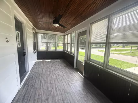126 E Glover St, Ottawa, IL 61350 photo 5