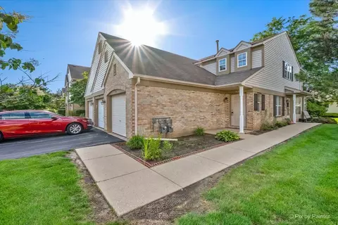 382 Crystal Ridge Dr #382, Crystal Lake, IL 60012