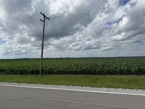 000 N 17th Rd, Tonica, IL 61370