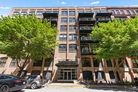 520 W Huron St #620, Chicago, IL 60654
