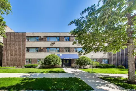 222 Washington Blvd #305, Oak Park, IL 60302
