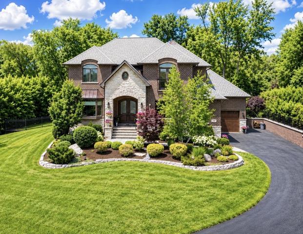 250 Clair View Ct, Lake Zurich, IL 60047