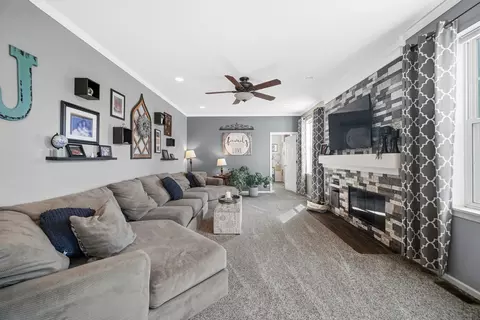 Living - 3097 Chalkstone Ave, Elgin, IL 60124 photo 1 of 2