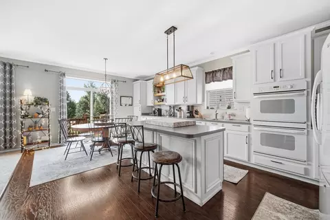Kitchen - 3097 Chalkstone Ave, Elgin, IL 60124 photo 1 of 3