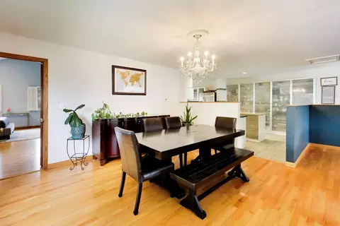 Dining - 801 E Golfview Dr, Mount Prospect, IL 60056 photo 1 of 2