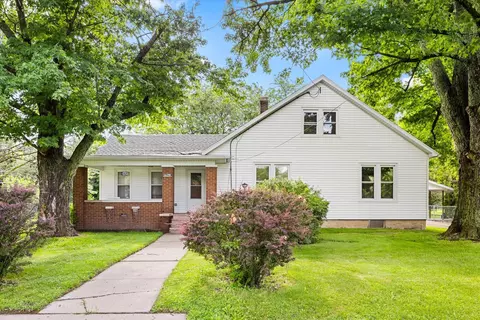 1609 S Hawthorne Rd, Streator, IL 61364