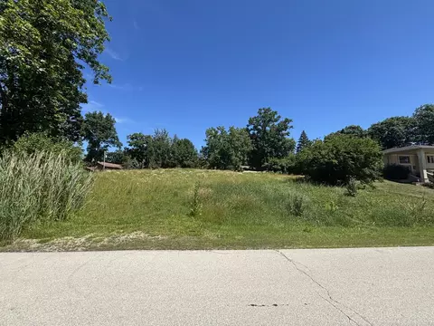 22 W024 Spring Valley Dr, Medinah, IL 60157