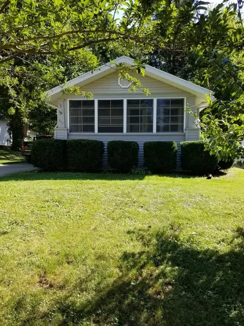 317 Glenn Ave, Normal, IL 61761