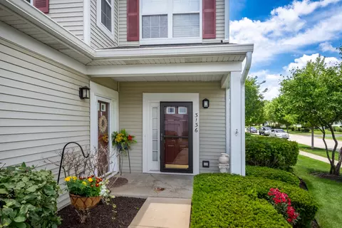 3136 Falling Waters Ln #1, Lindenhurst, IL 60046