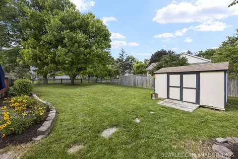 2000 Banks Dr, Elgin, IL 60123 photo 24