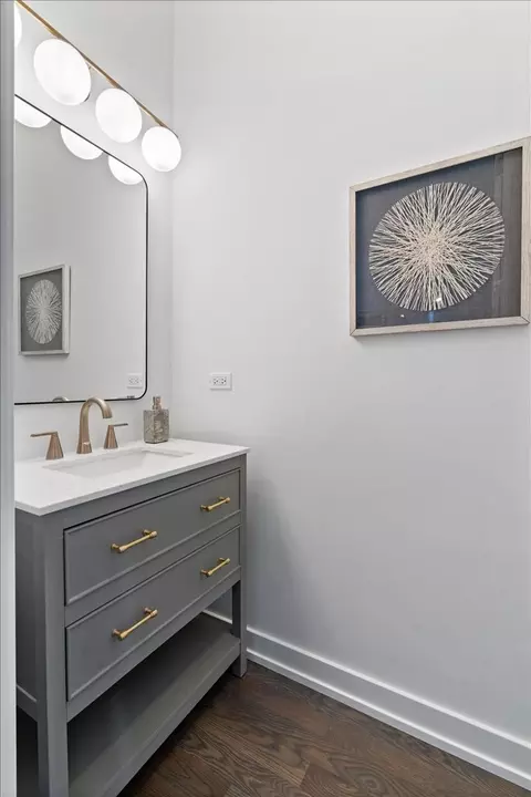 Bath - 1339 W Ancona St, Chicago, IL 60642 photo 1 of 5