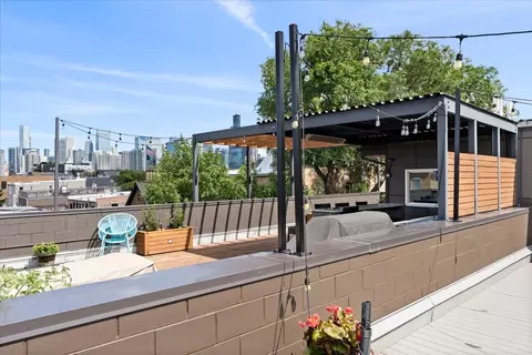 Exterior - 1339 W Ancona St, Chicago, IL 60642 photo 6 of 7
