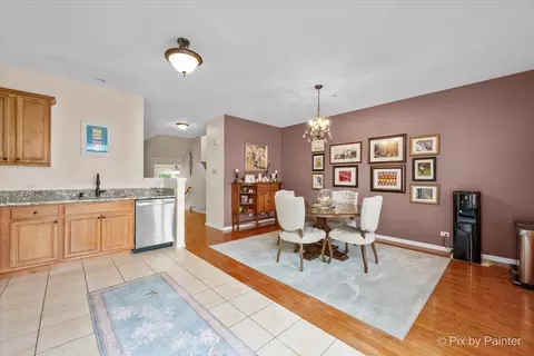 471 E Railroad Ave, Bartlett, IL 60103 photo 10