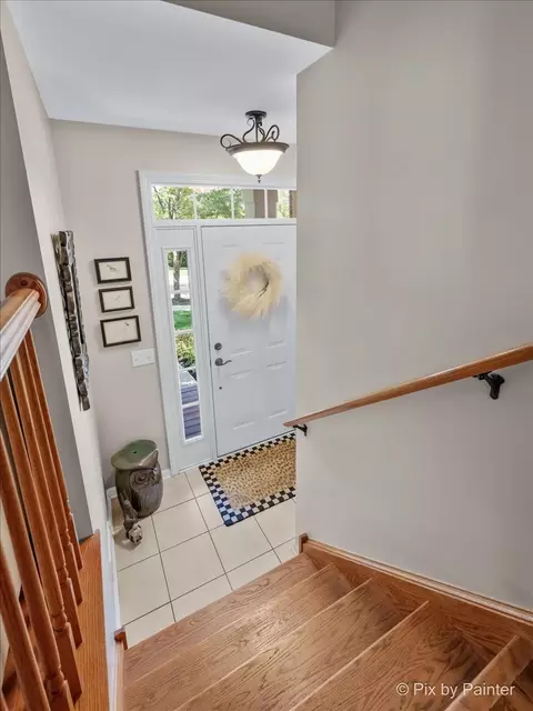 471 E Railroad Ave, Bartlett, IL 60103 photo 4