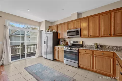 471 E Railroad Ave, Bartlett, IL 60103 photo 12