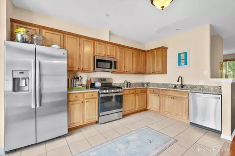 471 E Railroad Ave, Bartlett, IL 60103 photo 13