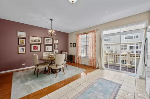 471 E Railroad Ave, Bartlett, IL 60103 photo 9