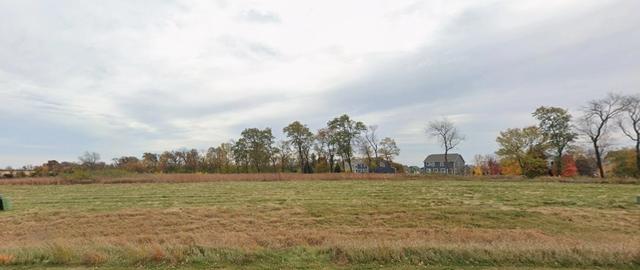 1341 E Longwood Dr E, Woodstock, IL 60098