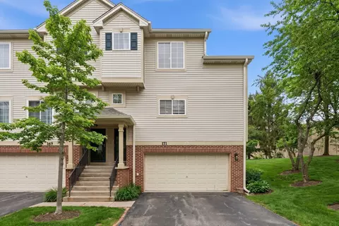 171 Monarch Dr, Streamwood, IL 60107