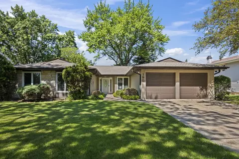 190 S Circle Ave, Bloomingdale, IL 60108