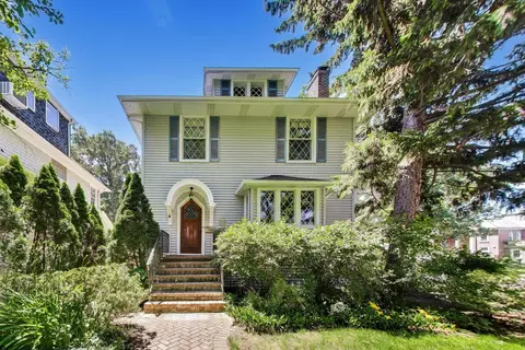 1110 Elm St, Winnetka, IL 60093