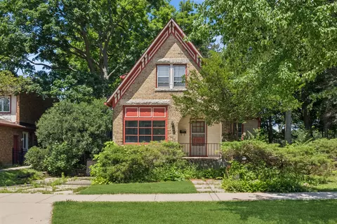 1060 Deerfield Rd, Deerfield, IL 60015