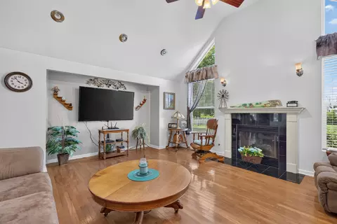 Living - 701 Forrest Dr, Seneca, IL 61360 photo 1 of 1