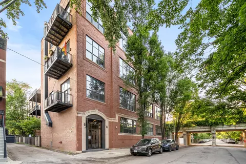 1750 N Wolcott Ave #304, Chicago, IL 60622