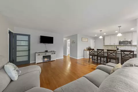 Other - 1020 S Gables Blvd, Wheaton, IL 60189 photo 4 of 12