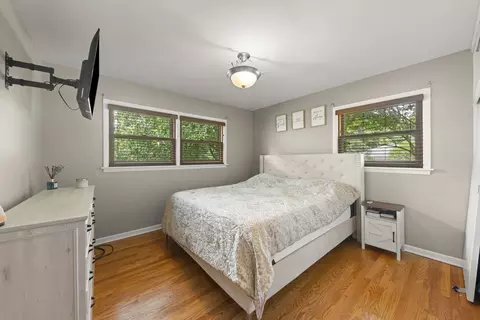 Bedroom - 1020 S Gables Blvd, Wheaton, IL 60189 photo 1 of 2