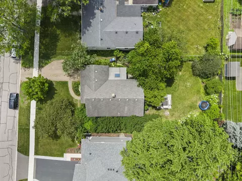 View/Area - 1020 S Gables Blvd, Wheaton, IL 60189 photo 1 of 5