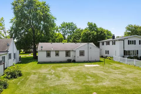 421 E South St, Peotone, IL 60468 photo 17