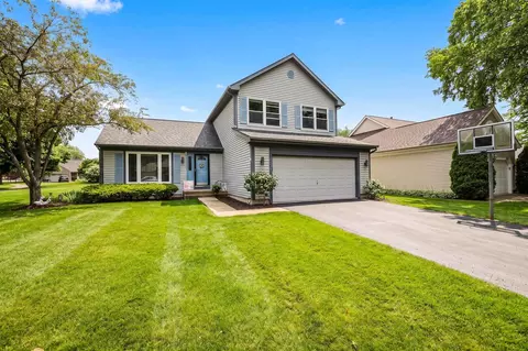 Exterior - 1135 Stonebridge Ct, Elgin, IL 60120 photo 2 of 7