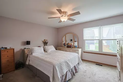 Bedroom - 1135 Stonebridge Ct, Elgin, IL 60120 photo 1 of 3