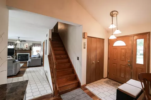 Entry Way - 1135 Stonebridge Ct, Elgin, IL 60120 photo 1 of 2