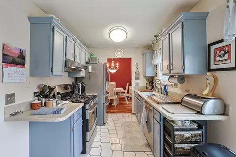 Kitchen - 1135 Stonebridge Ct, Elgin, IL 60120 photo 5 of 5
