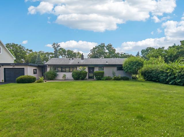 1 N570 Forest Ave, Glen Ellyn, IL 60137