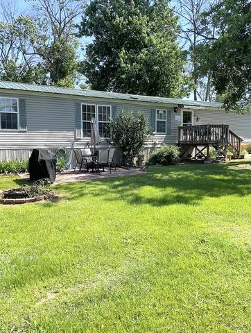 12 Fairgrounds Rd, Vienna, IL 62995