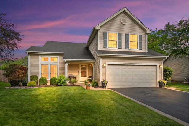 1689 Warrington Ln, Crystal Lake, IL 60014