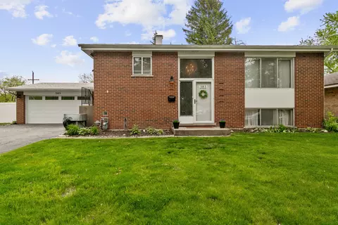 Exterior - 383 Park Ave, Wheeling, IL 60090 photo 2 of 4