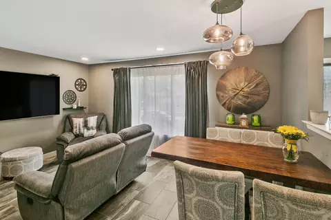 Dining - 383 Park Ave, Wheeling, IL 60090 photo 1 of 2