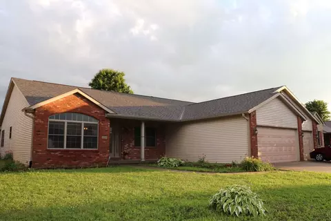 1408 Sequoia Dr, Chatham, IL 62629