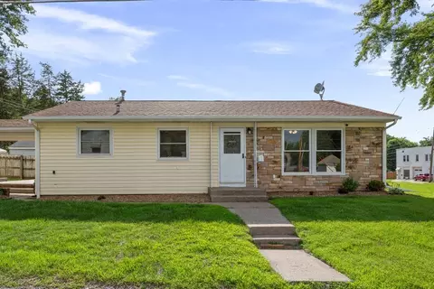 501 38th St, Moline, IL 61265