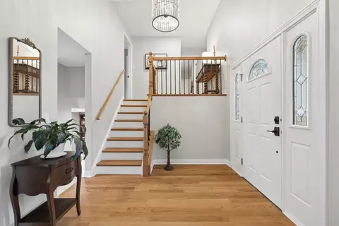 Entry Way - 449 Farnham Ln, Wheaton, IL 60189 photo 1 of 1