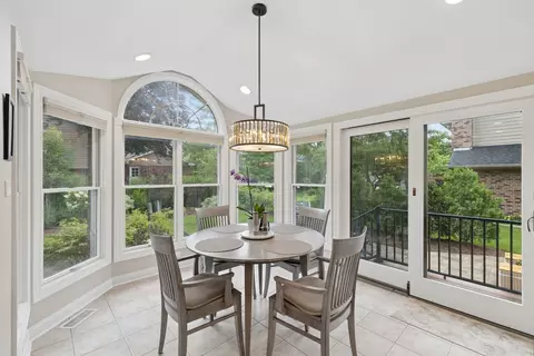 Dining - 449 Farnham Ln, Wheaton, IL 60189 photo 2 of 3