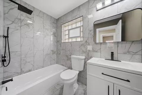 Bath - 258 E 107th St, Chicago, IL 60628 photo 1 of 2