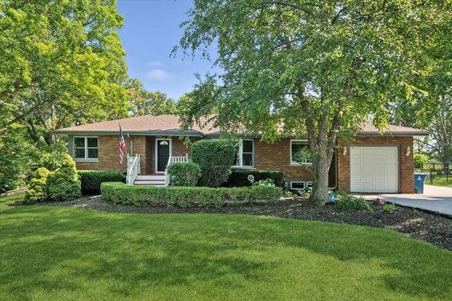 1219 121st St, Lemont, IL 60439